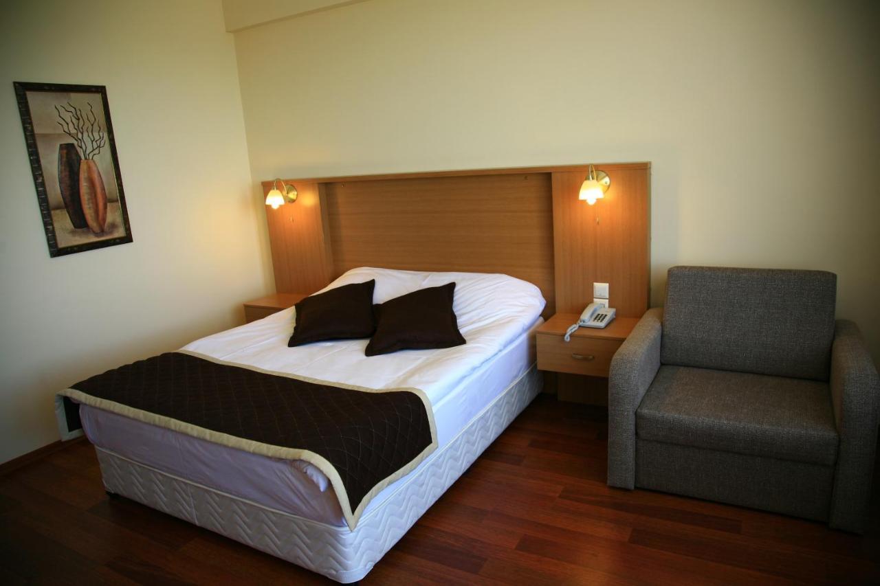 Otel 阿克恰科贾 外观 照片